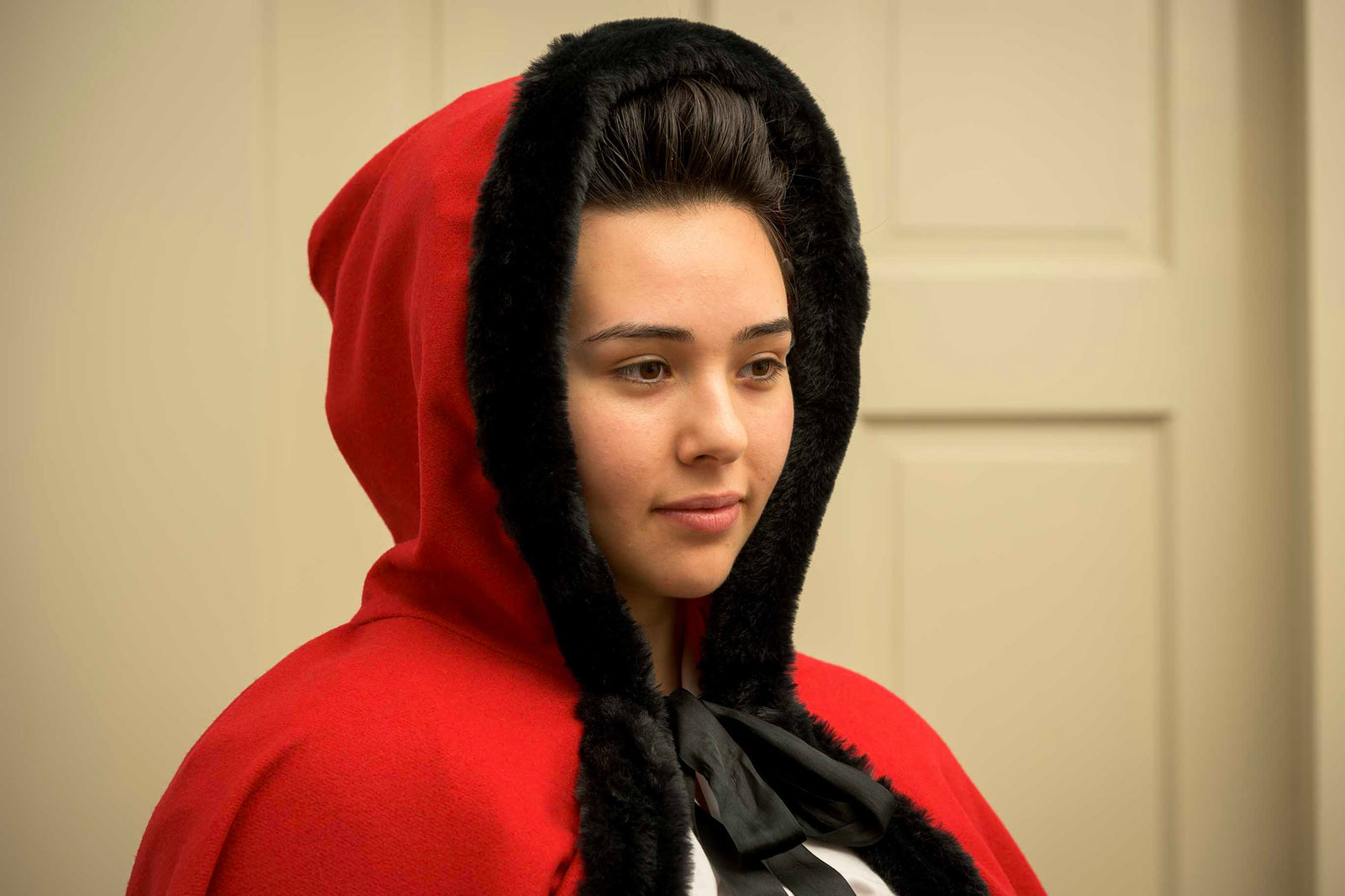 Fur Trimmed Cloak | Red