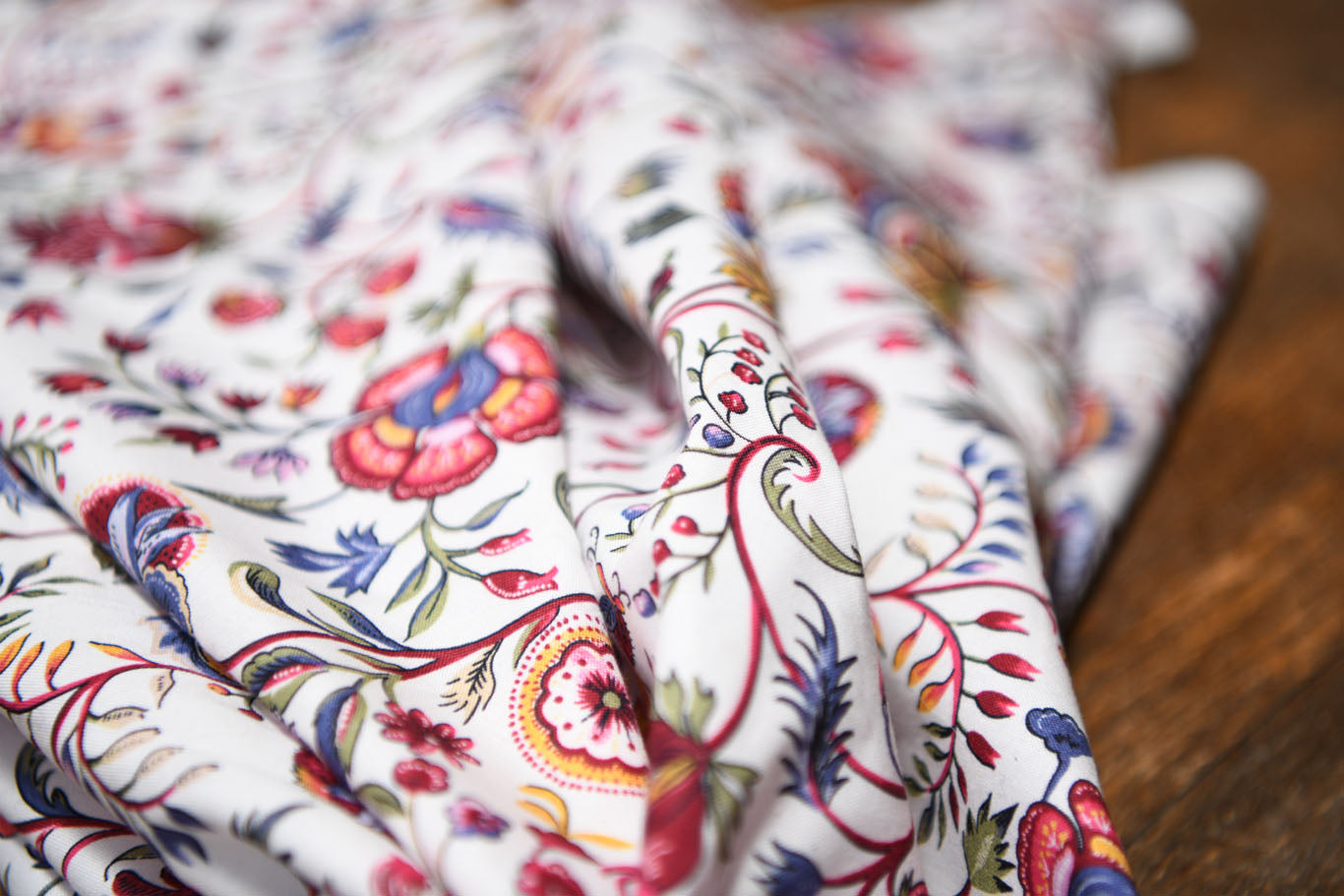 India Garden Reproduction Fabric