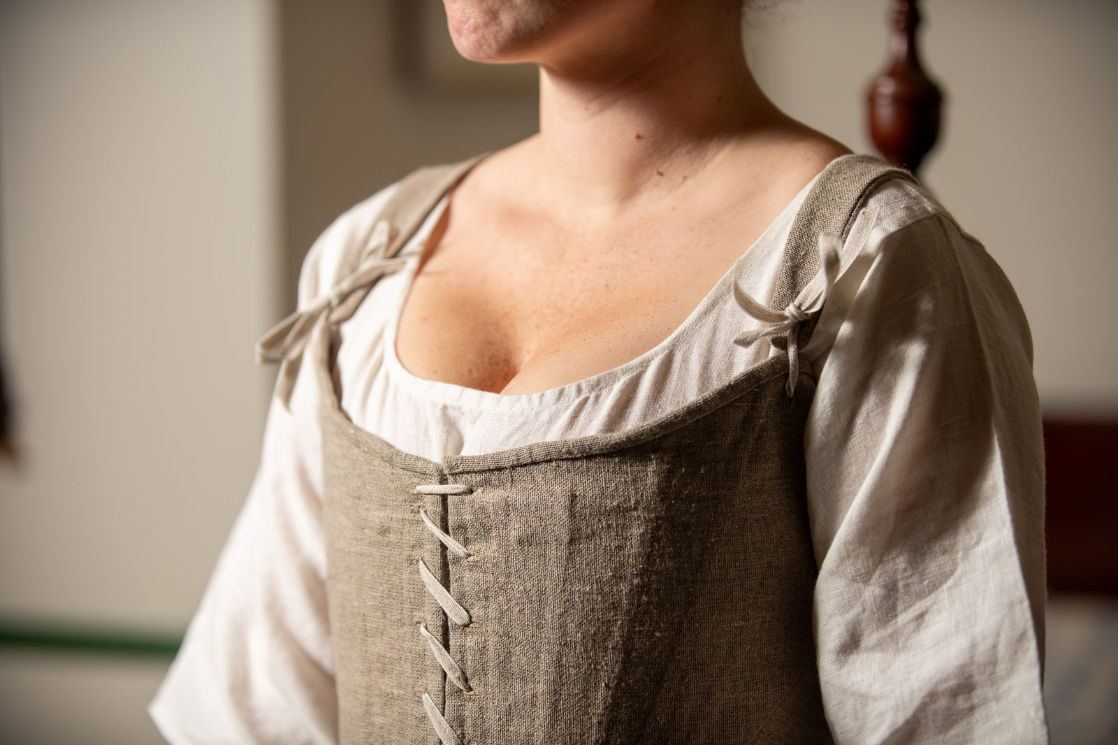 Front Lacing Linen Stays