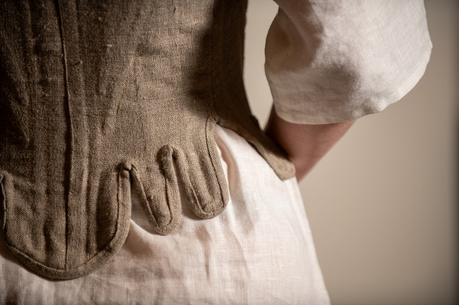 Front Lacing Linen Stays