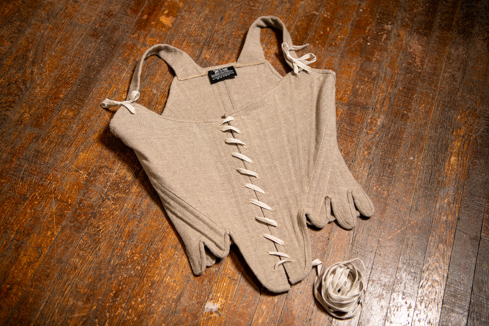 Front Lacing Linen Stays