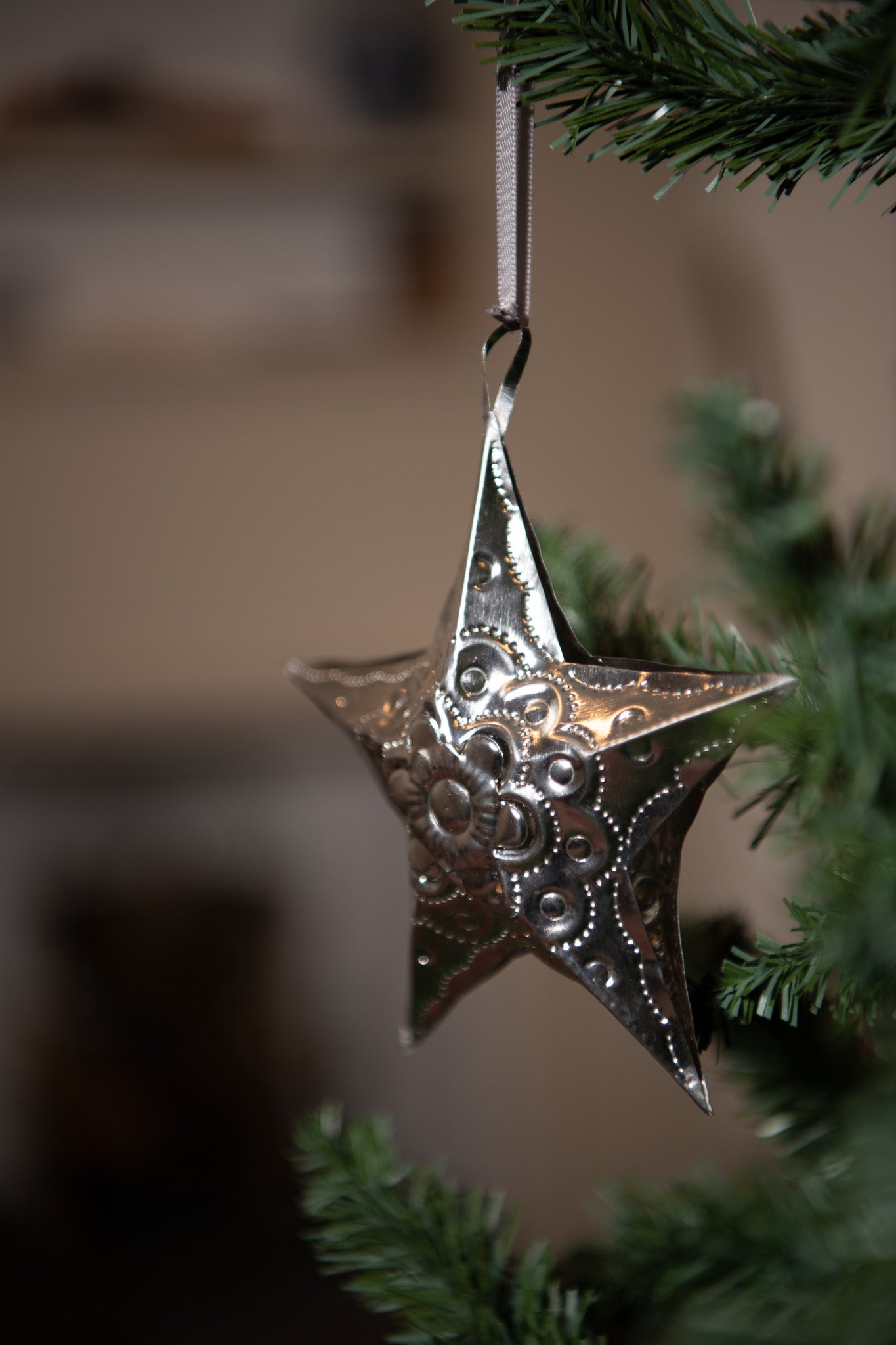 Traditional 5 Point Tin Star