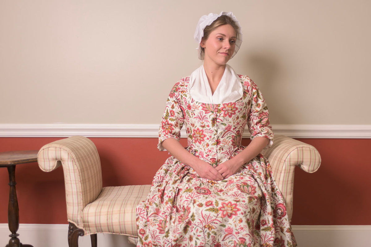 Robe à l&#39;Anglaise | Red Exotic Flowers | 1770 - 1785