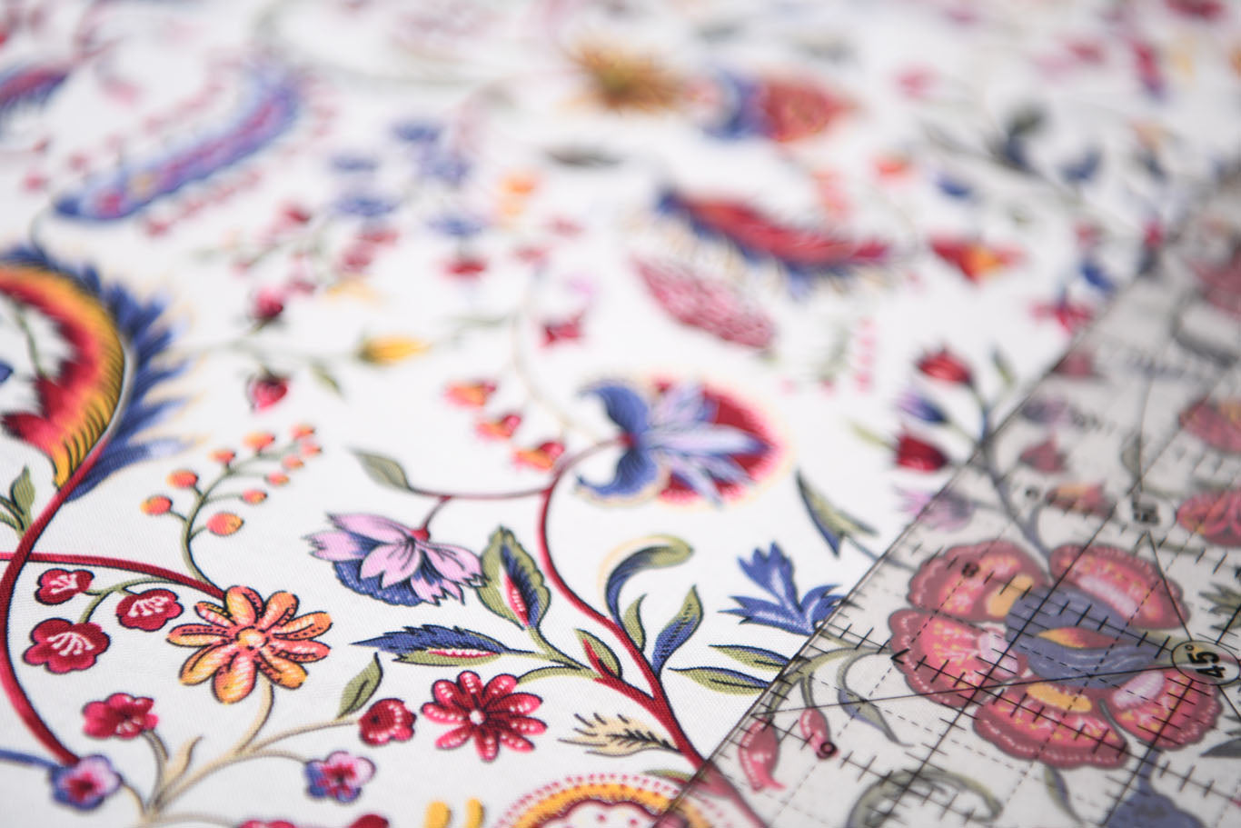 India Garden Reproduction Fabric