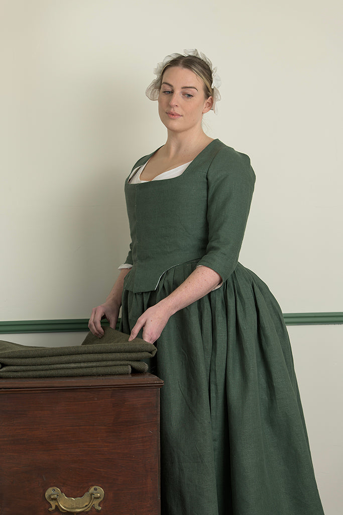 Green Linen Gown | 1770 - 1790