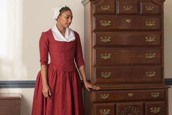 Red Linen Gown | 1770 - 1790