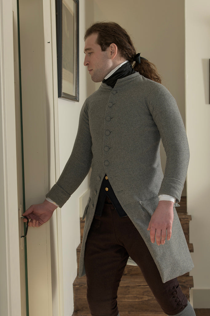 Manteau de redingote en lin des années 1770 - Col court | Gris