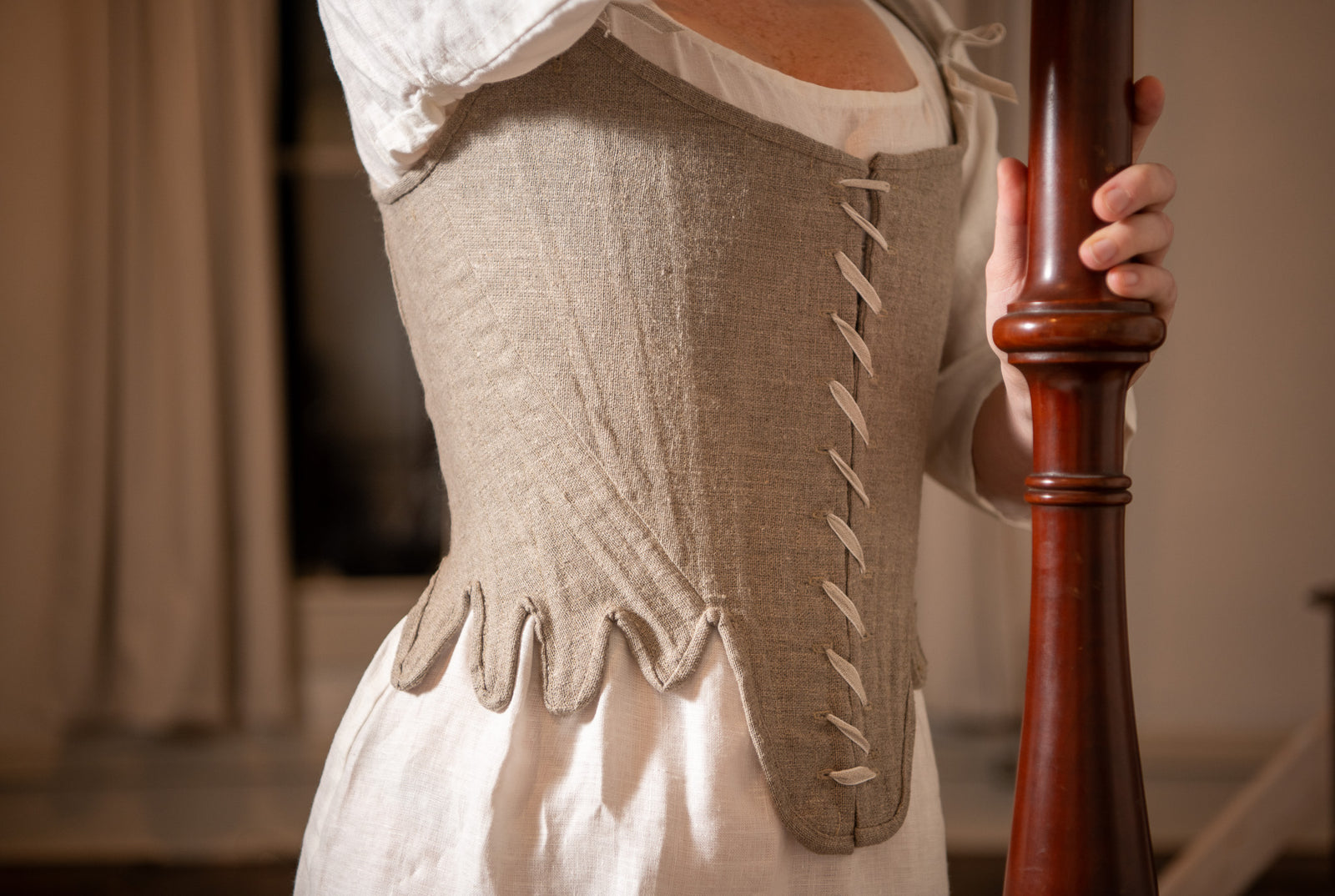 Front Lacing Linen Stays