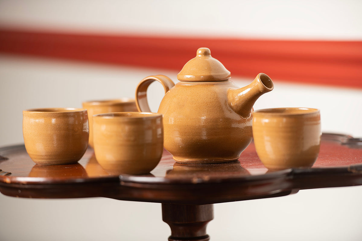 Théière et tasses en grès