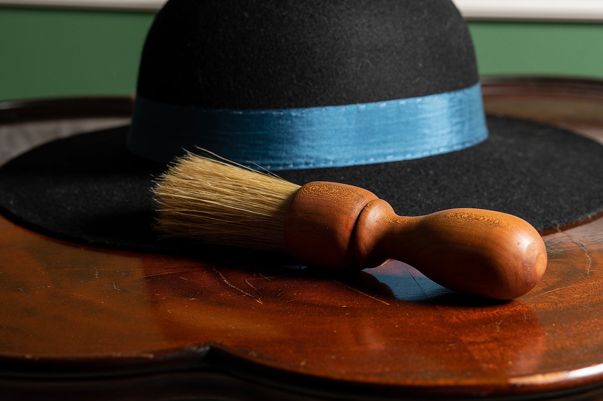 Brosse à chapeau