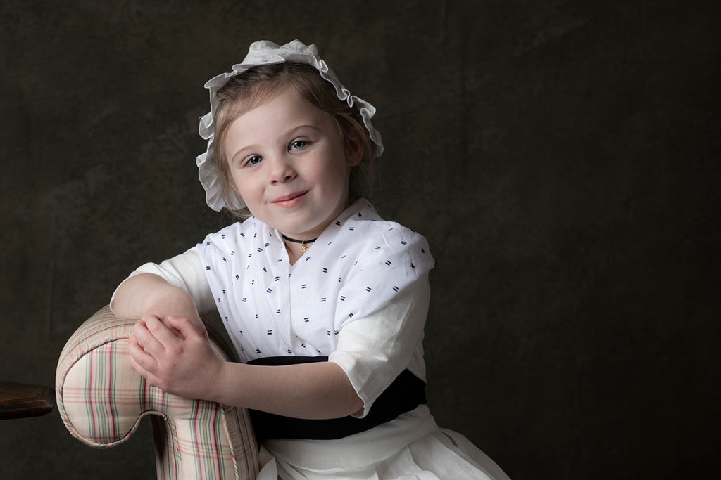 Small Gathered Linen Cap from Samson Historical